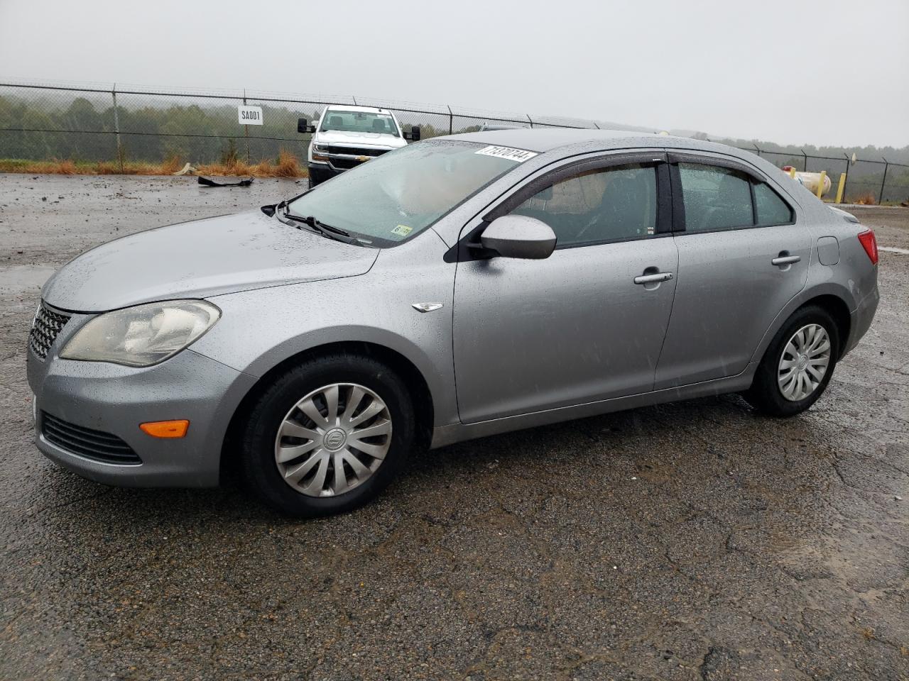 SUZUKI Kizashi S 2012
