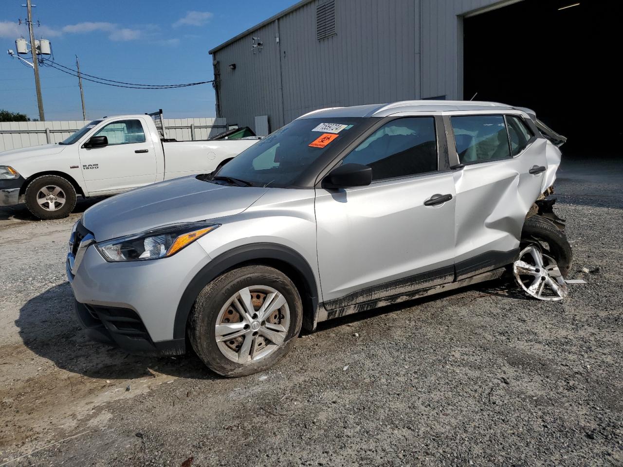 NISSAN KICKS S 2019