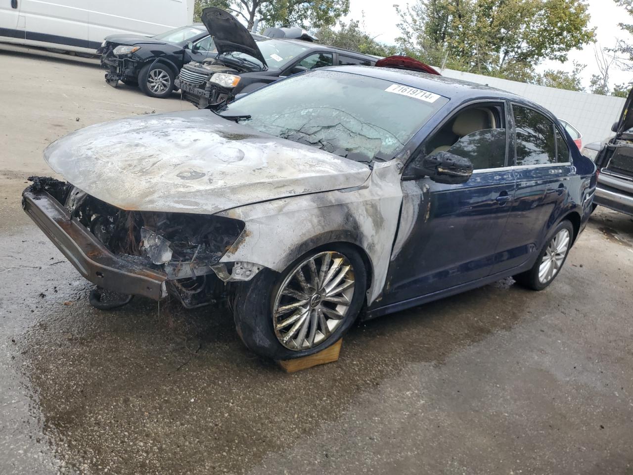 VOLKSWAGEN JETTA SEL 2011