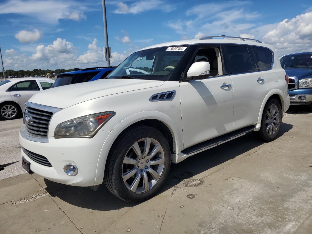 INFINITI QX56 2011