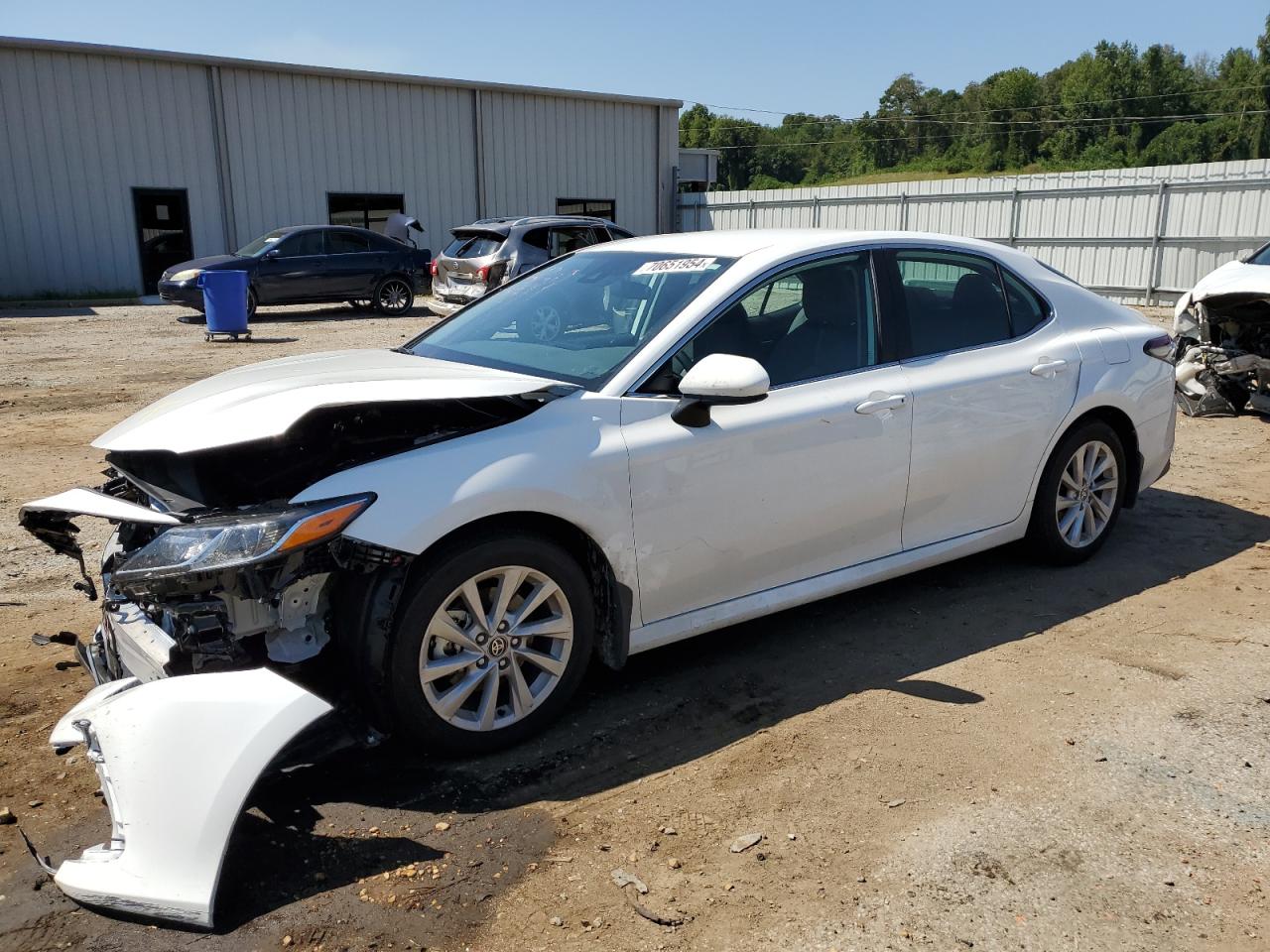 TOYOTA CAMRY LE 2024