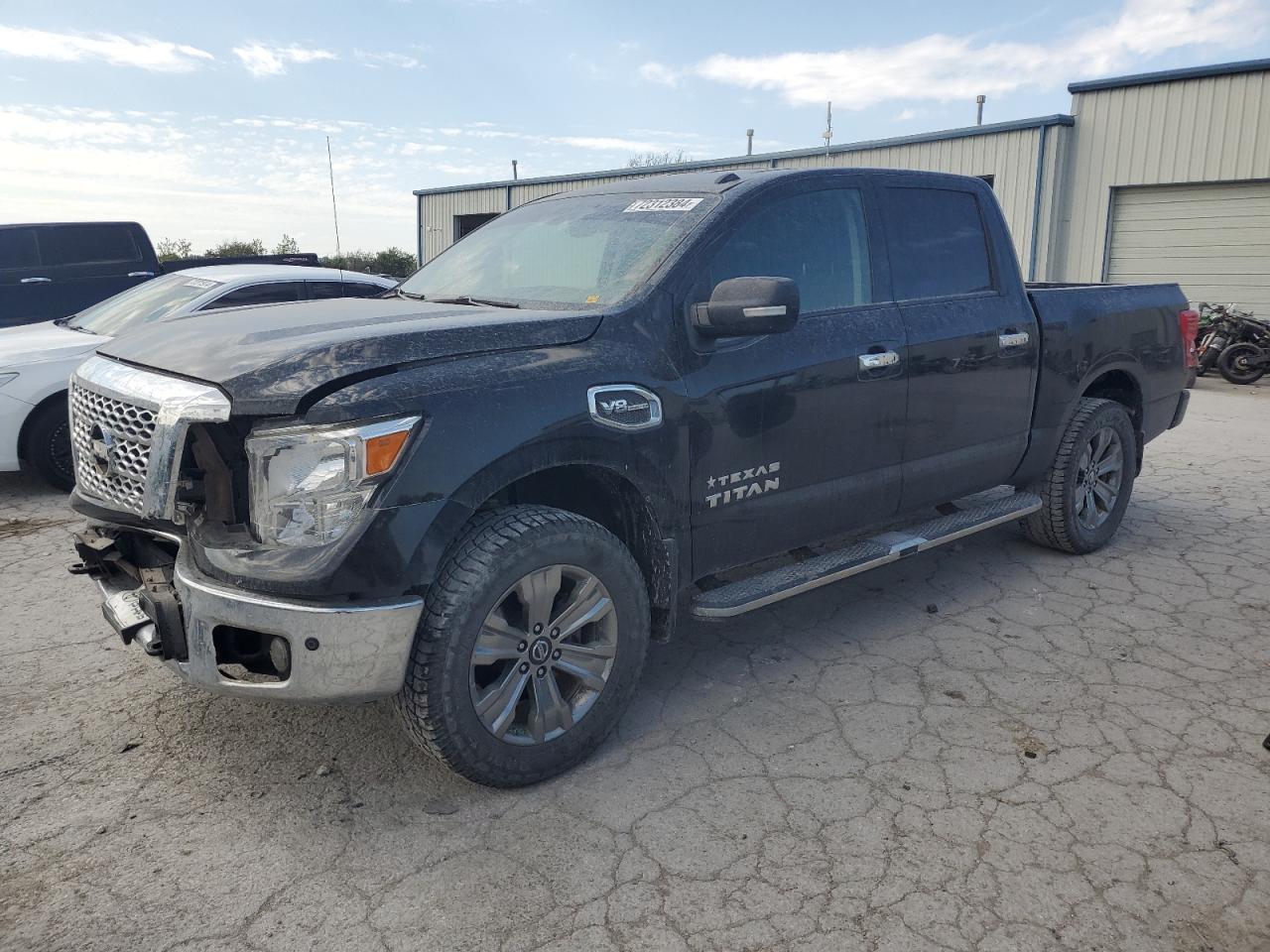 NISSAN TITAN SV 2017