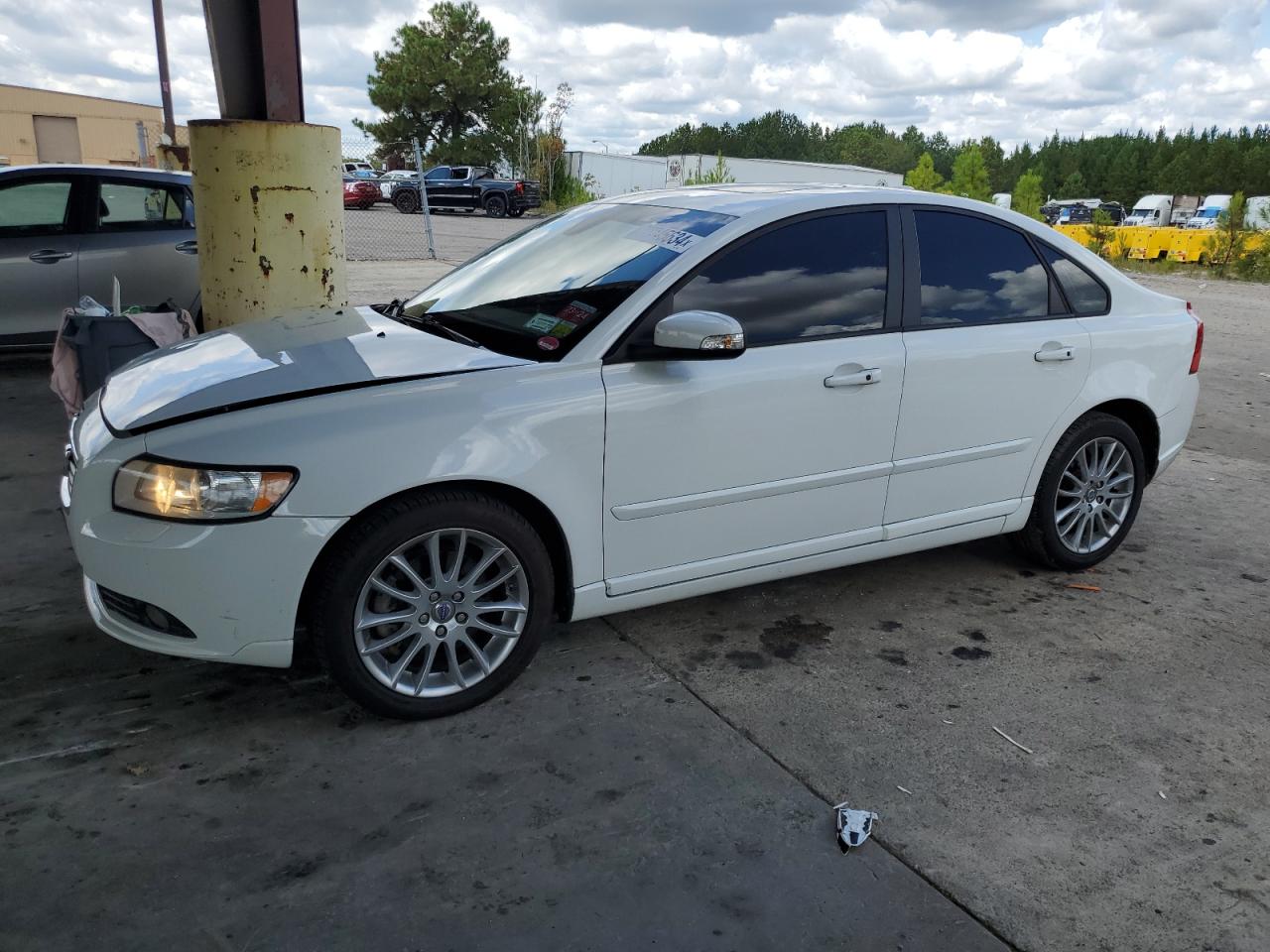 VOLVO S40 2.4I 2010