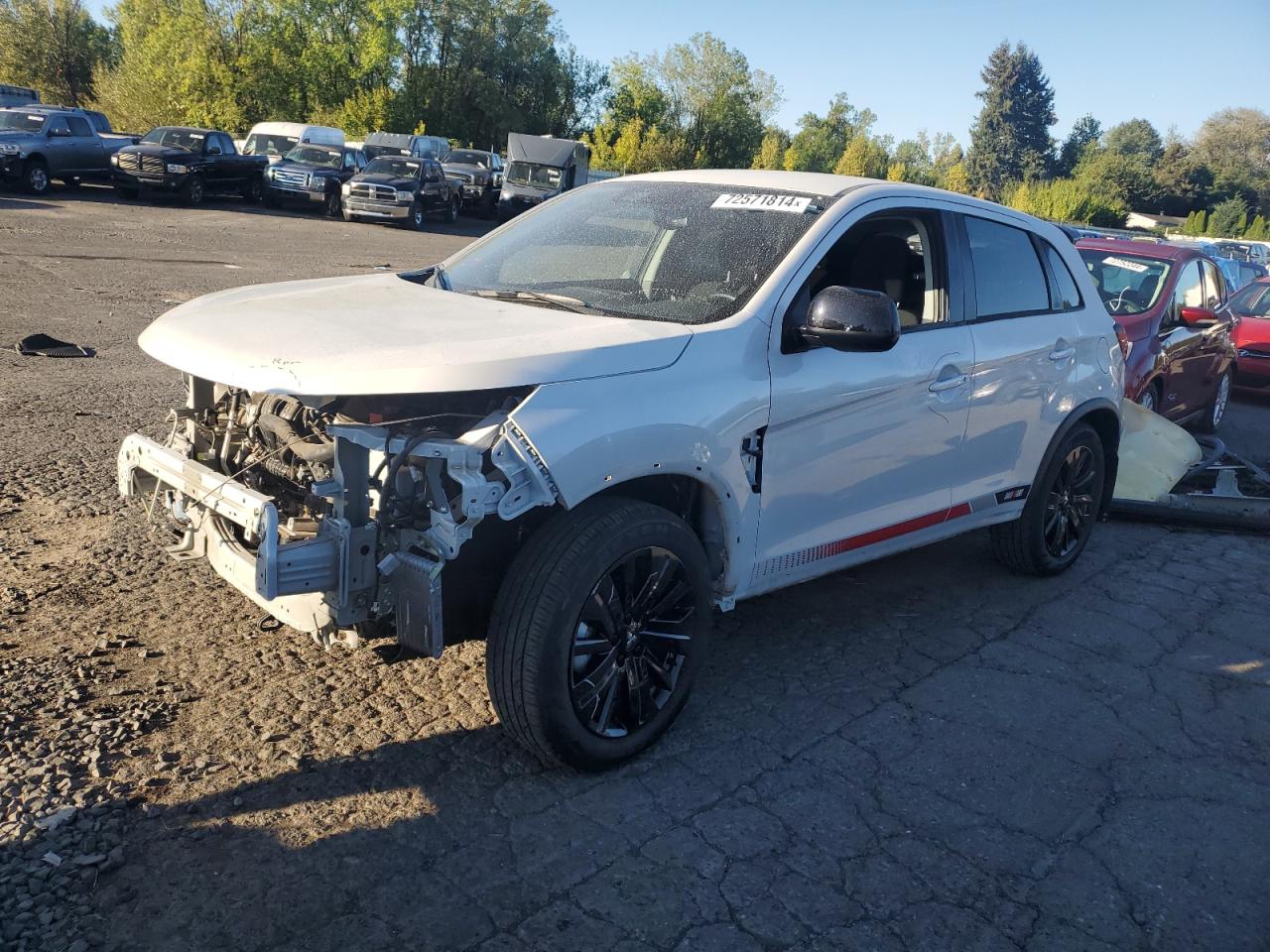 MITSUBISHI OUTLANDER 2023