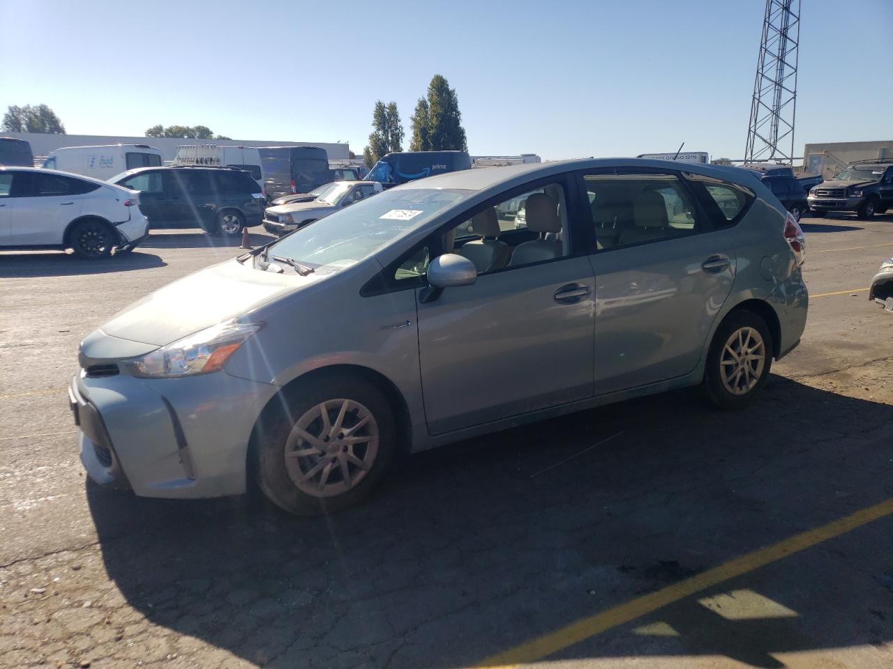 TOYOTA PRIUS V 2015
