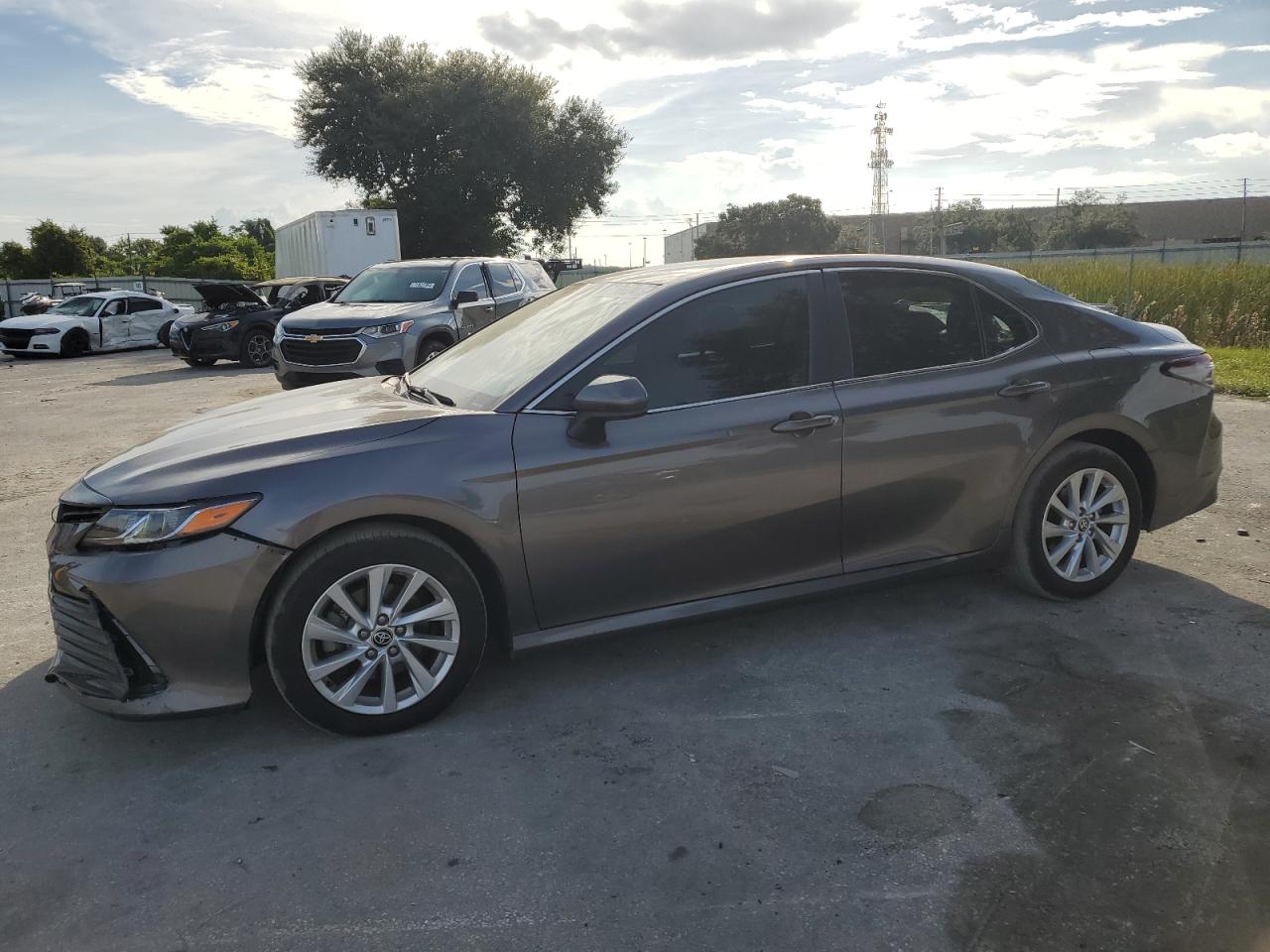 TOYOTA CAMRY LE 2023