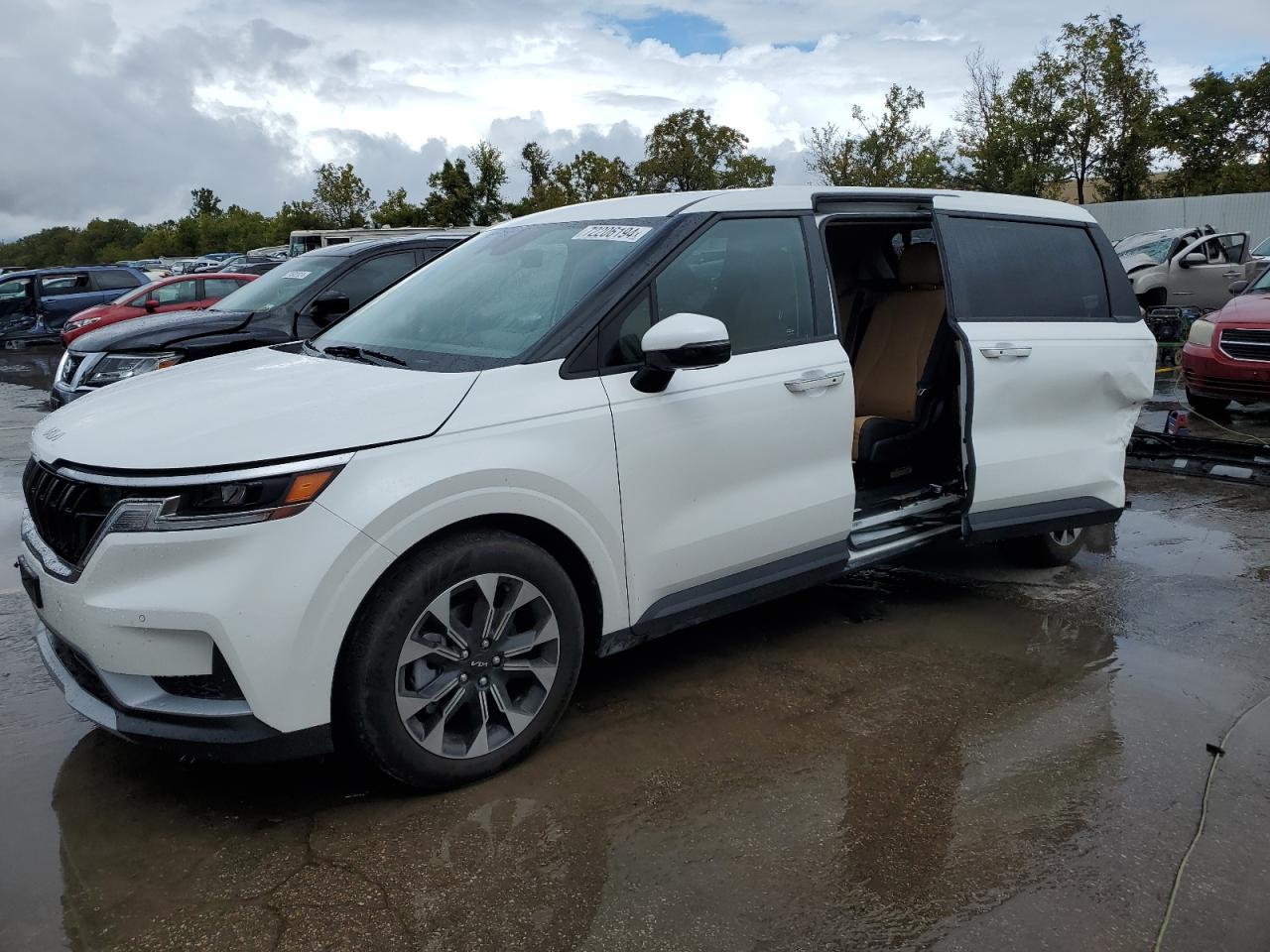 KIA CARNIVAL E 2024
