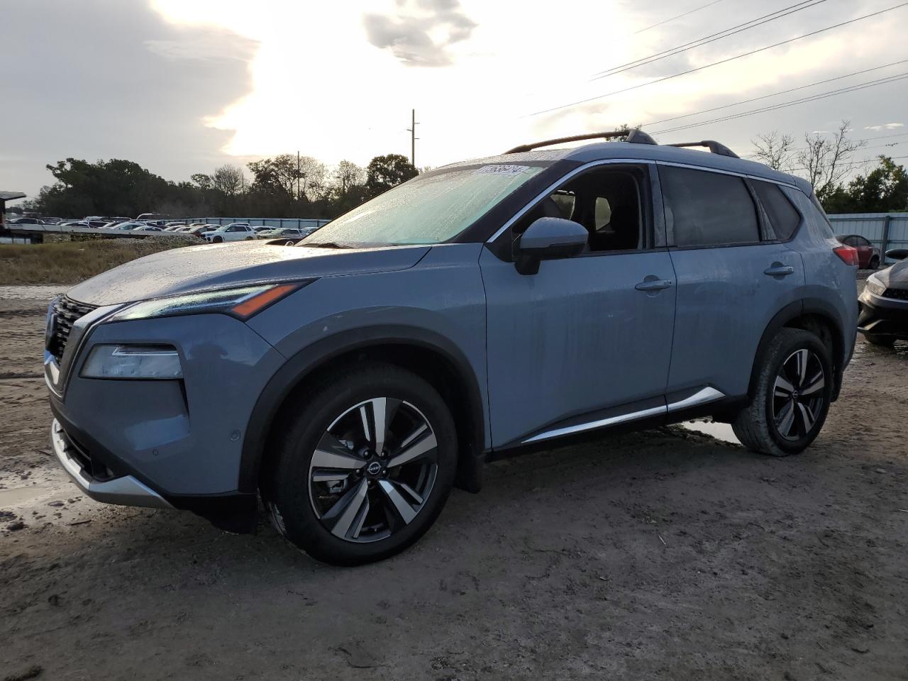 NISSAN ROGUE PLAT 2022