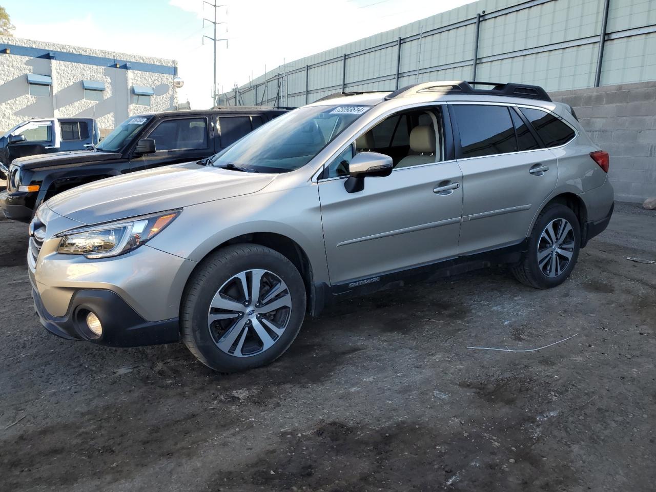SUBARU OUTBACK 2. 2018