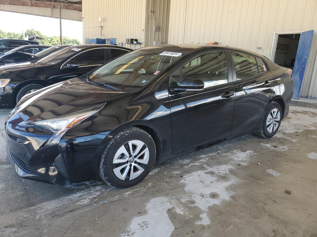 TOYOTA PRIUS 2018