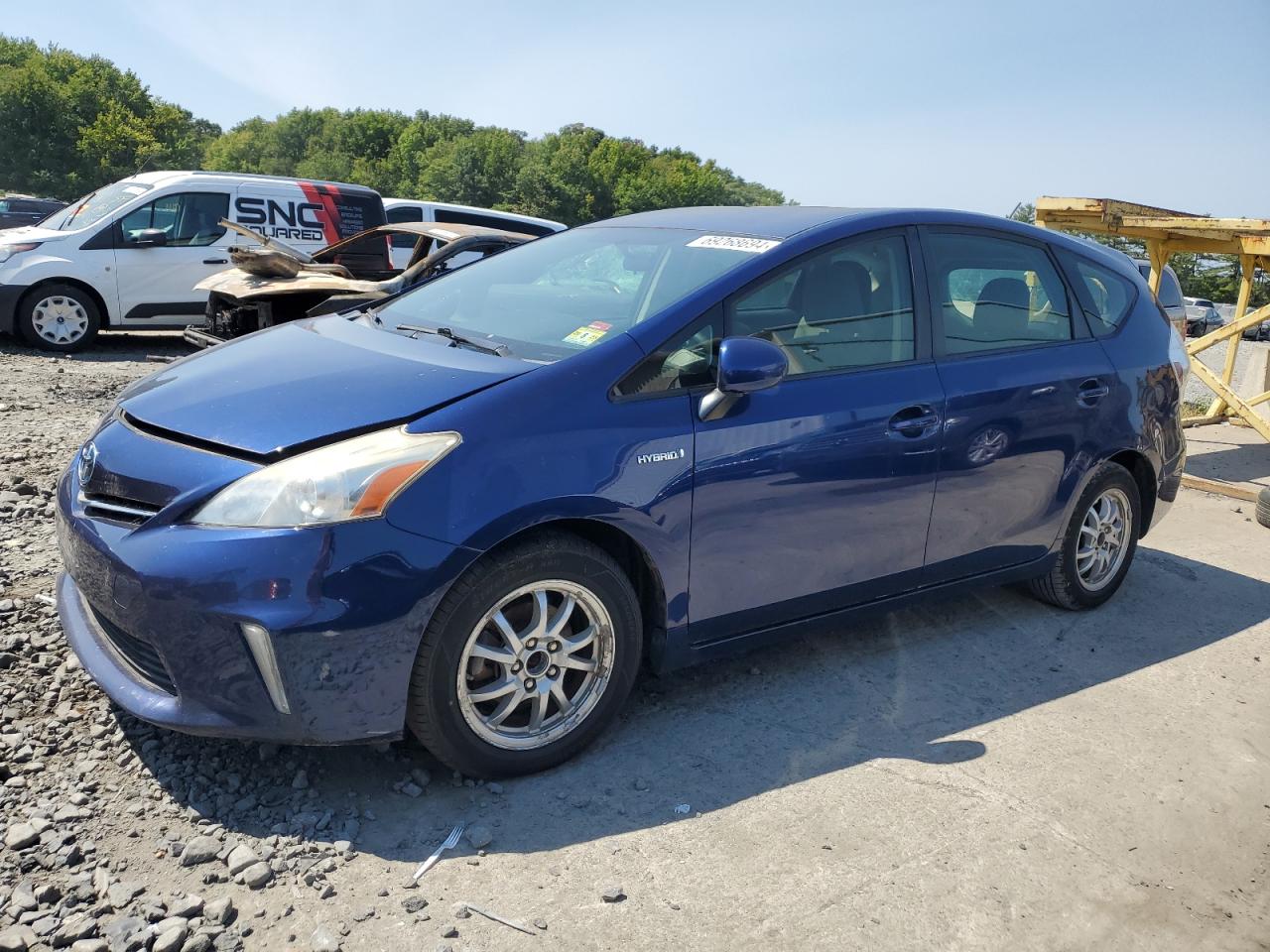 TOYOTA Prius V 2012