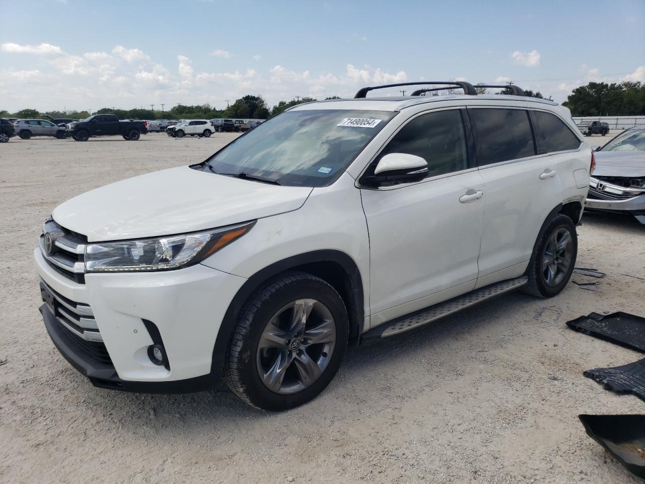 TOYOTA HIGHLANDER 2019