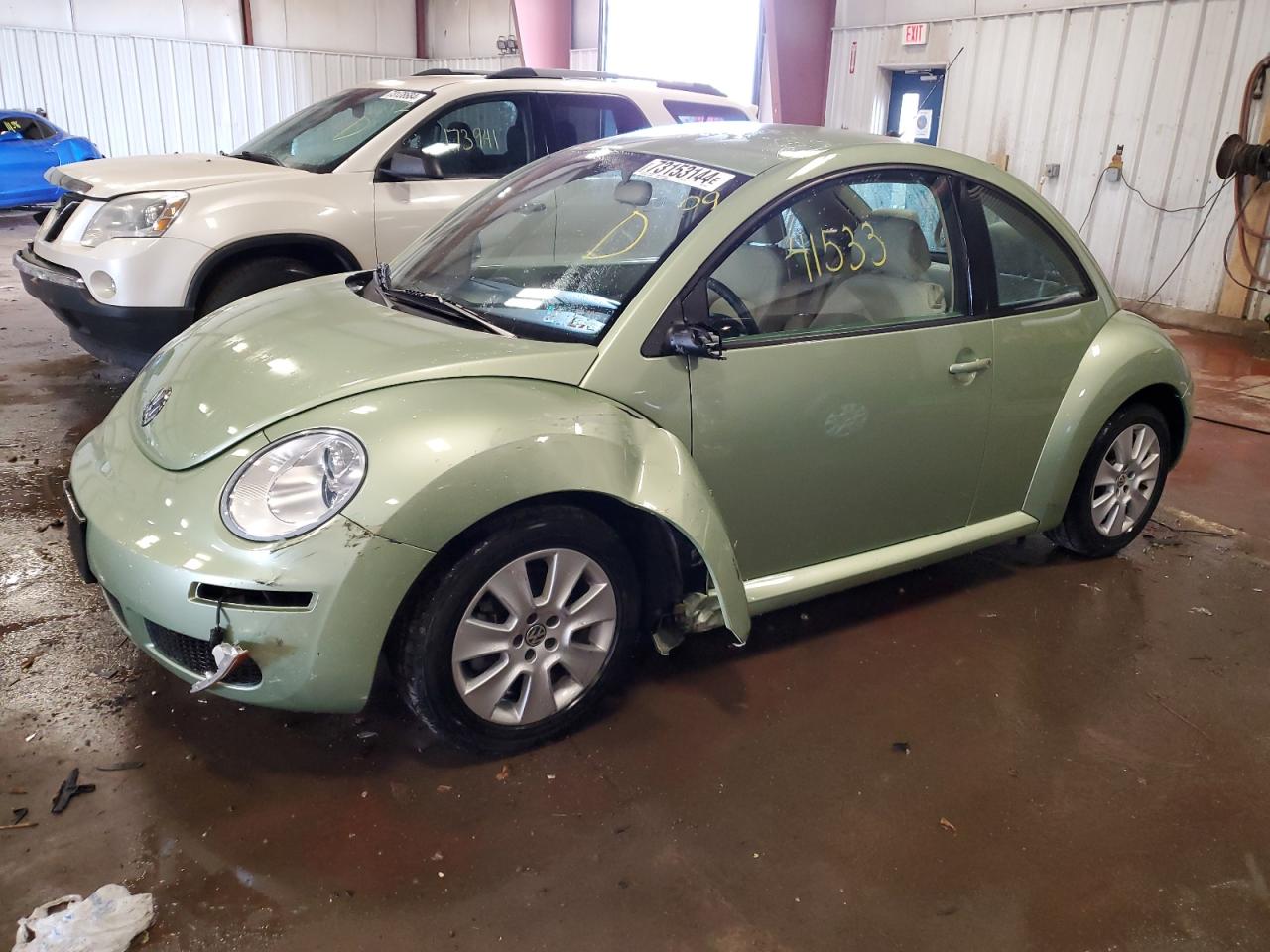 VOLKSWAGEN NEW BEETLE 2009