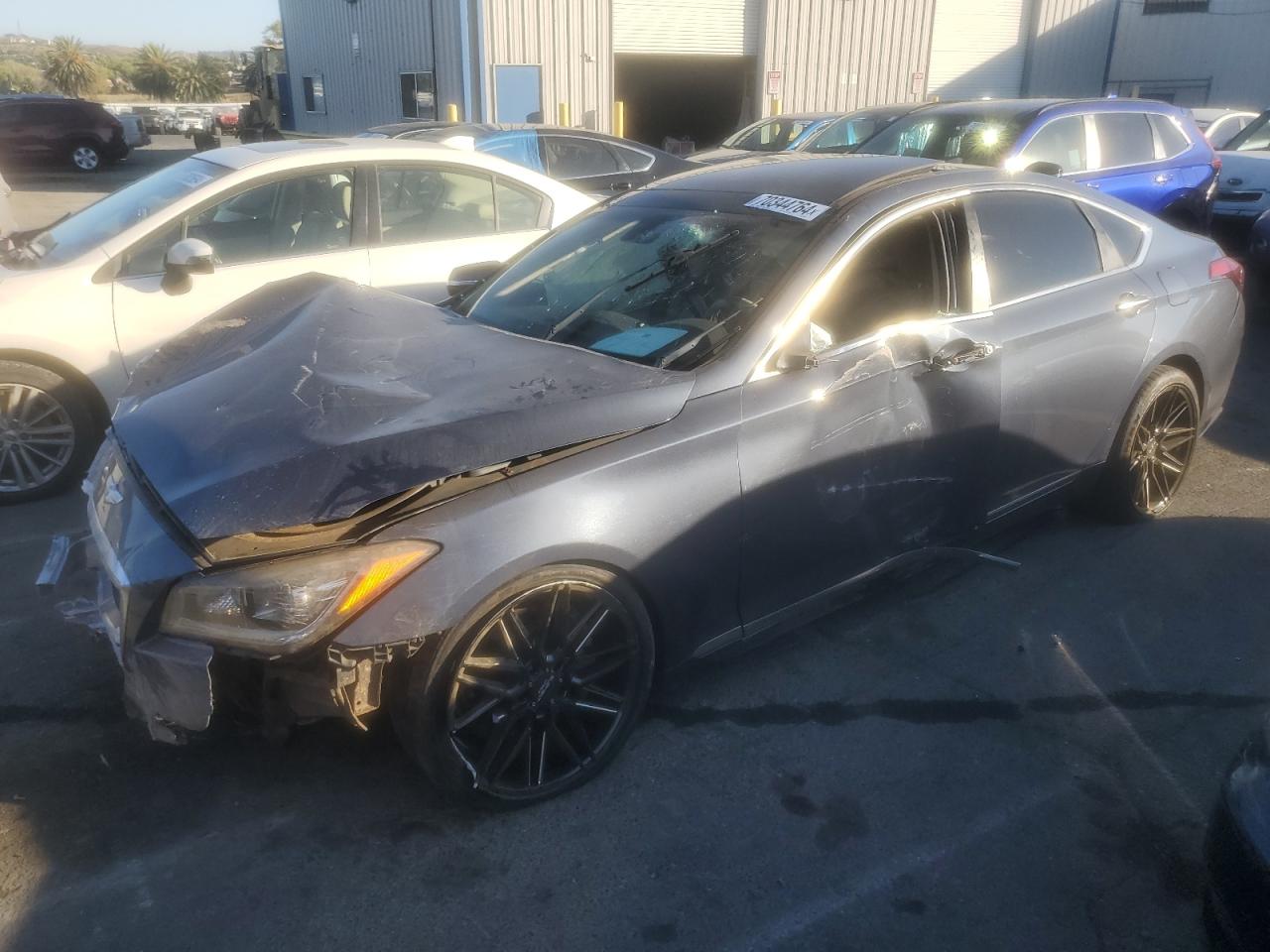 HYUNDAI GENESIS 3. 2015