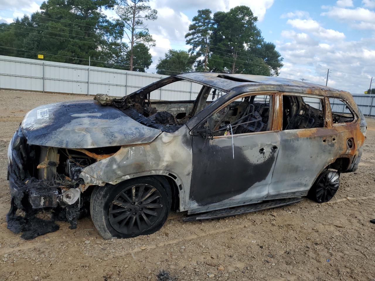 TOYOTA HIGHLANDER 2019