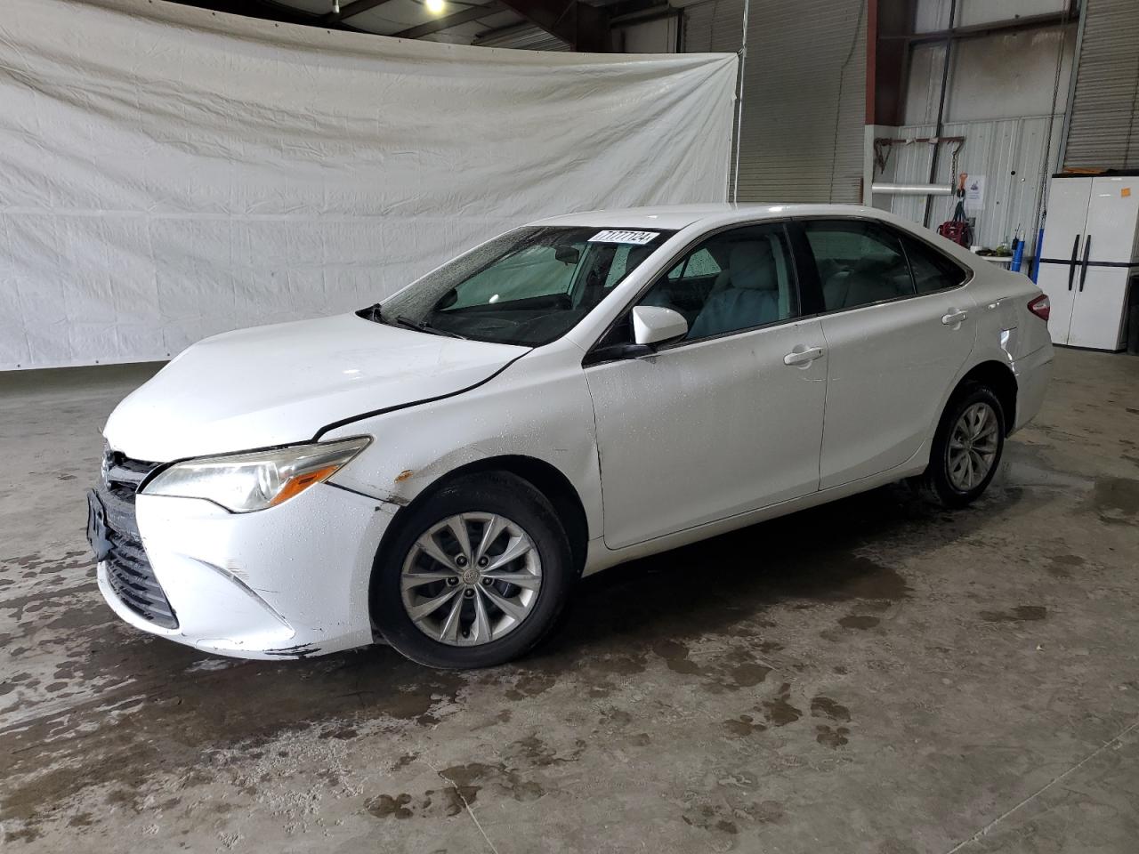TOYOTA CAMRY LE 2016