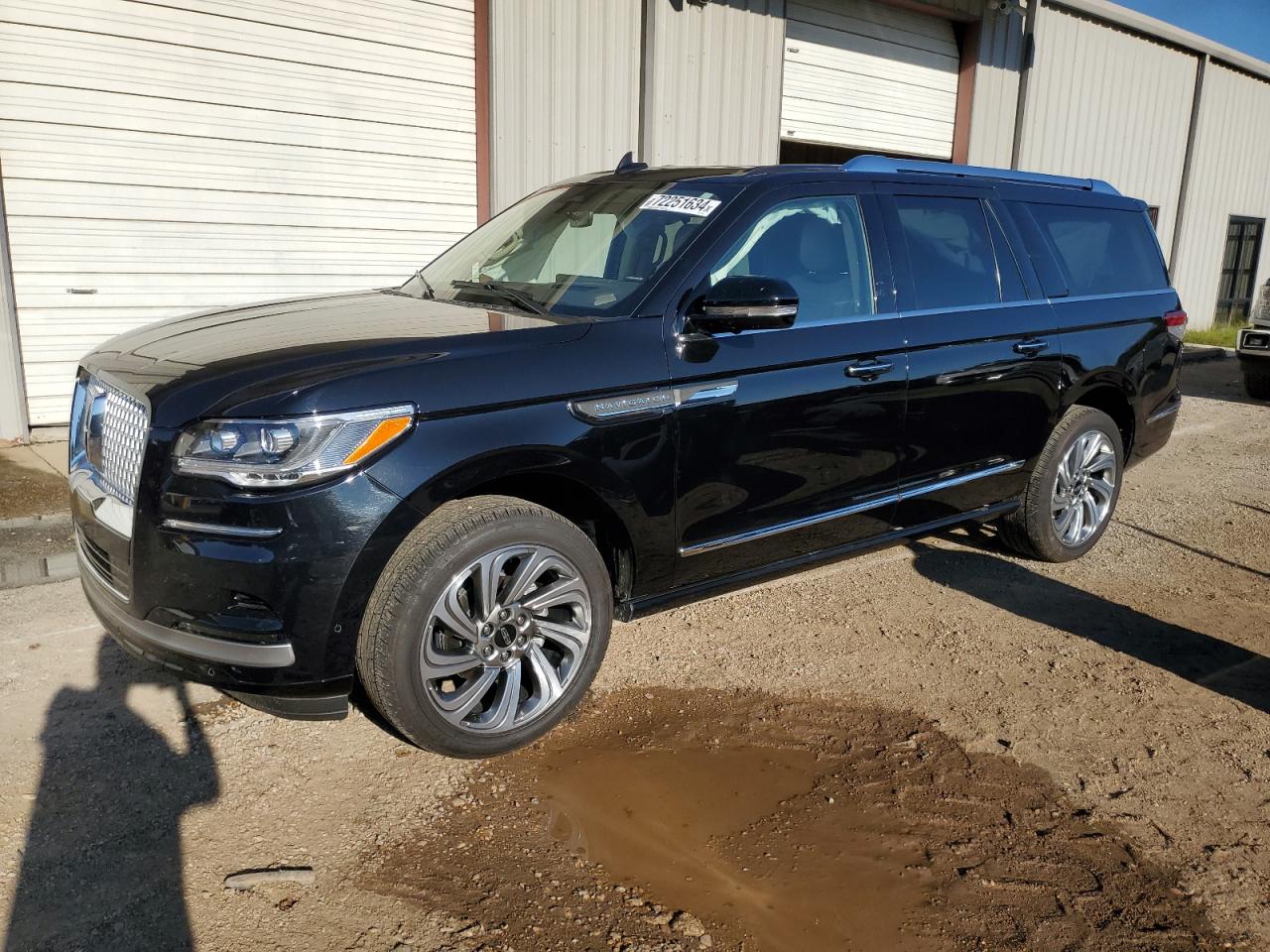 LINCOLN NAVIGATOR 2023