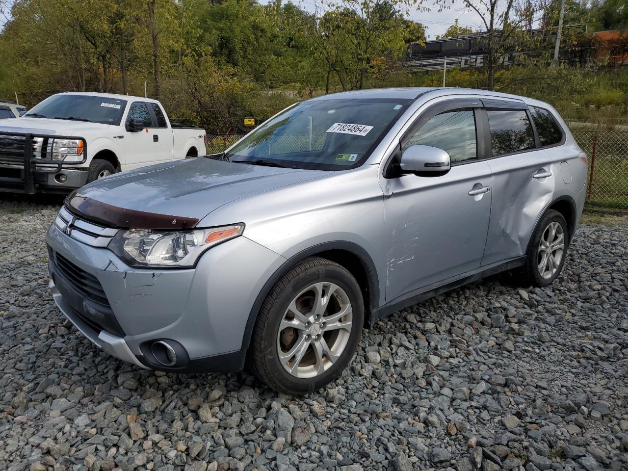 MITSUBISHI Outlander 2015