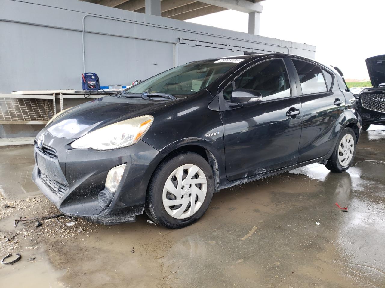 TOYOTA PRIUS C 2015