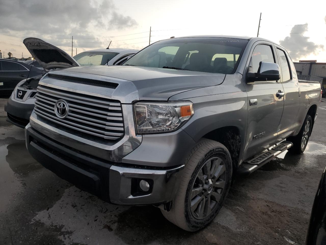 TOYOTA TUNDRA DOU 2014