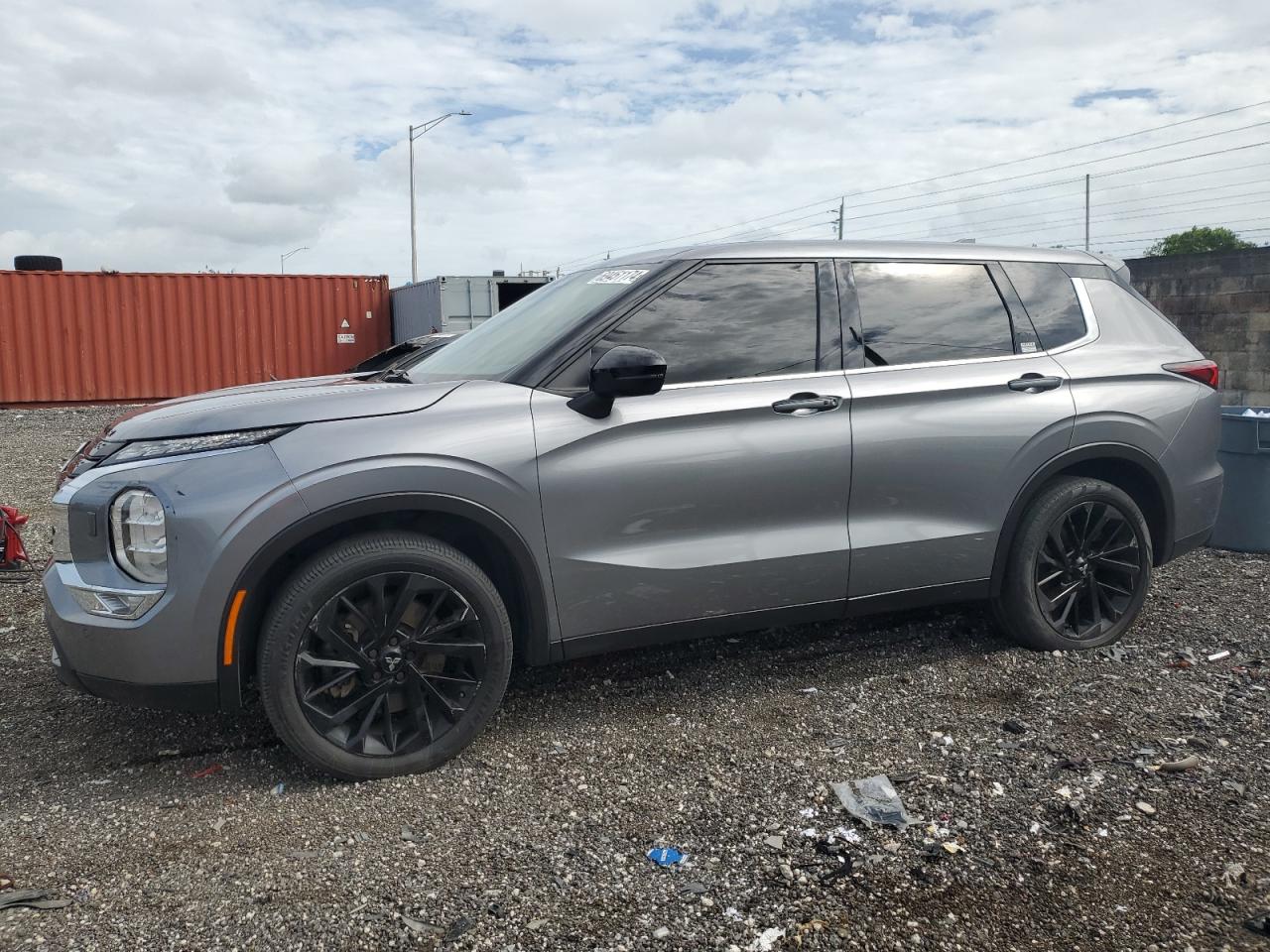 MITSUBISHI OUTLANDER 2022