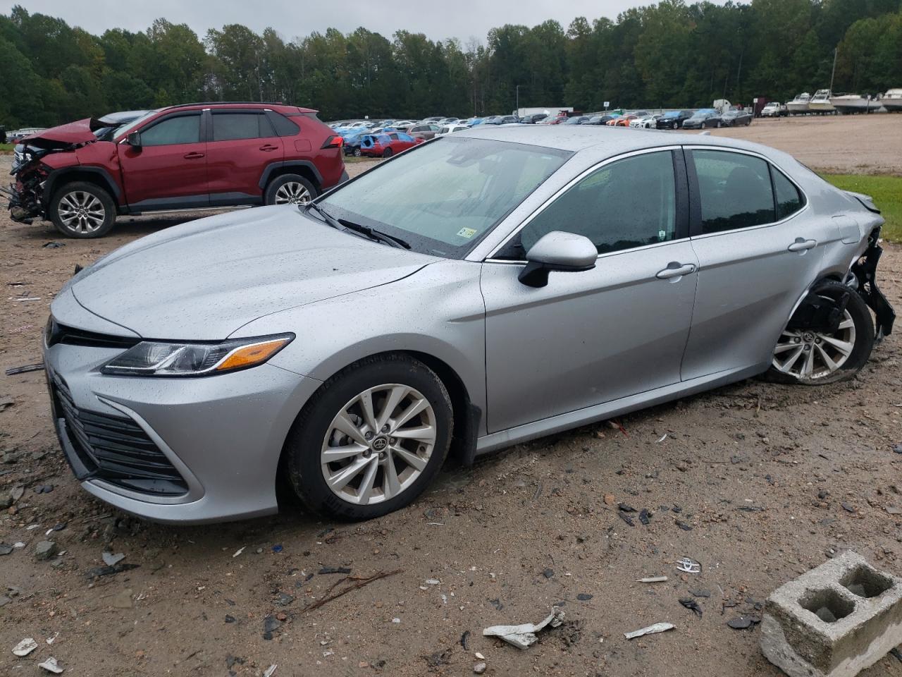 TOYOTA CAMRY LE 2024