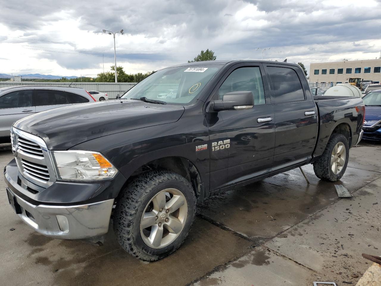 RAM 1500 SLT 2015