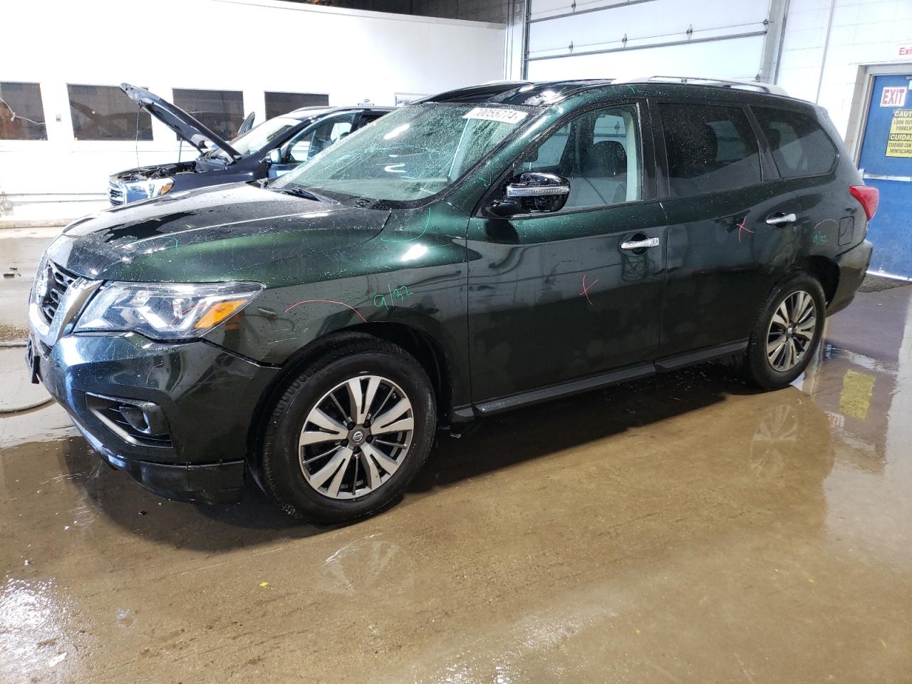 NISSAN PATHFINDER 2019