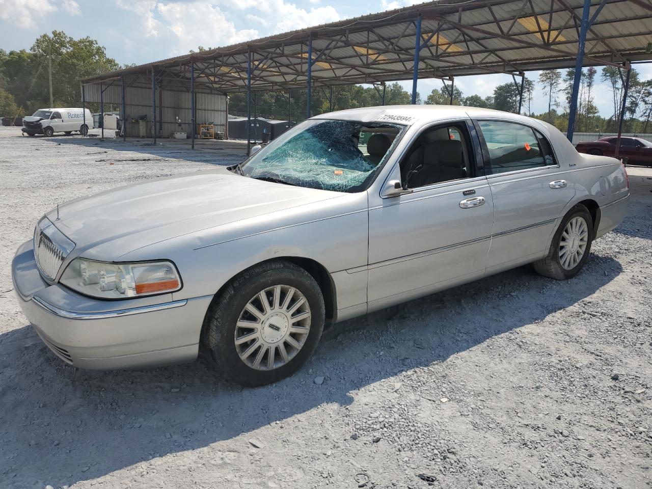 LINCOLN TOWN CAR E 2004