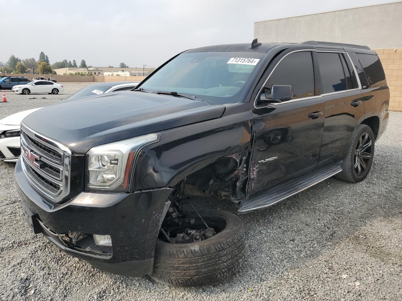 GMC YUKON SLT 2017