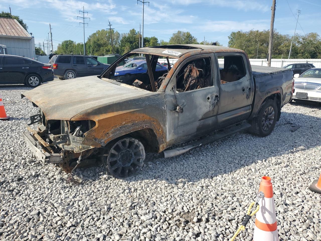 TOYOTA TACOMA DOU 2021