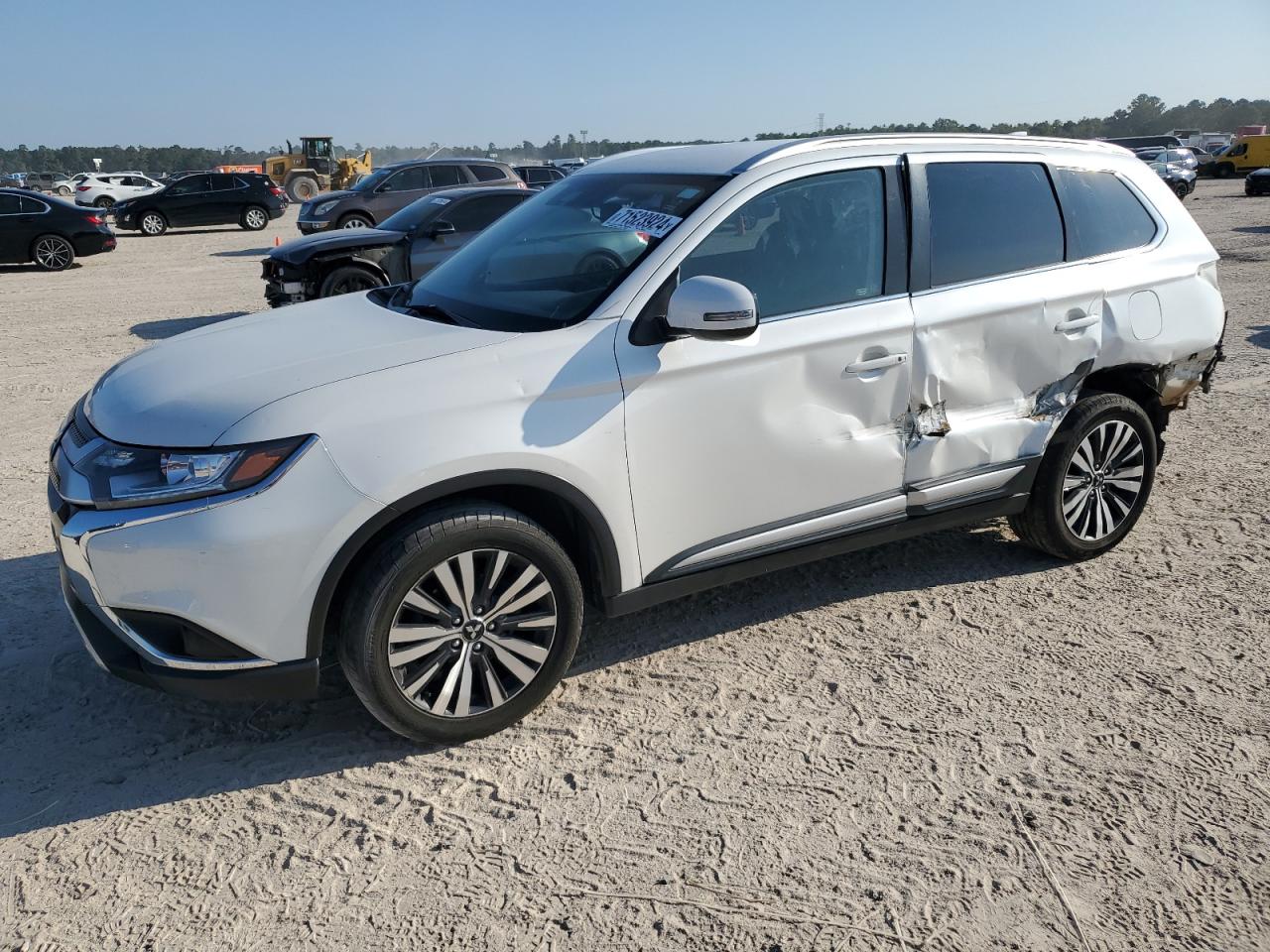 MITSUBISHI OUTLANDER 2020
