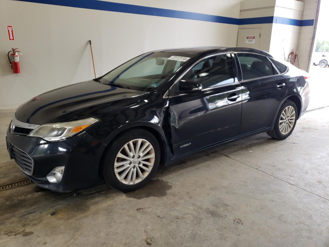 TOYOTA AVALON HYB 2015