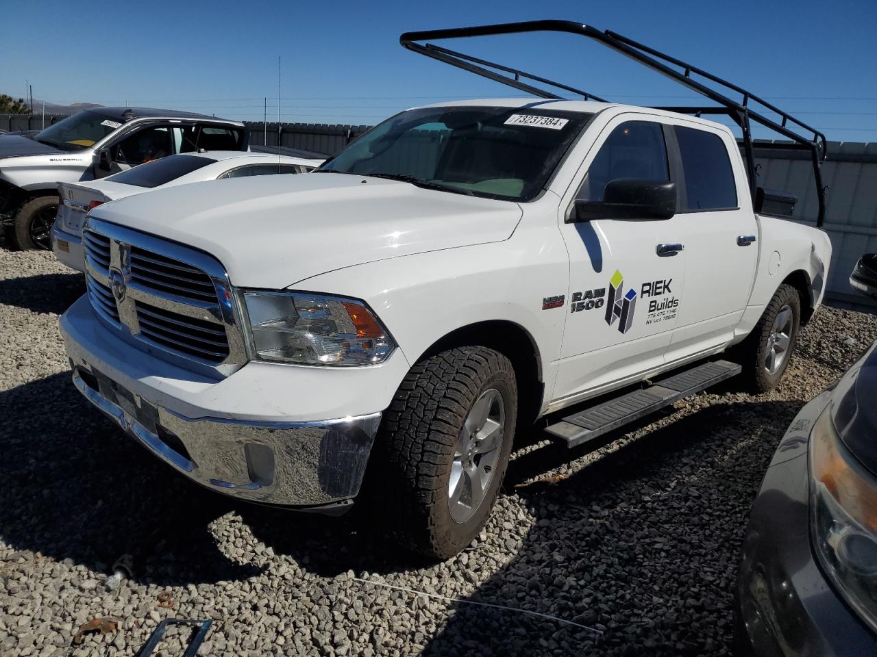 RAM 1500 SLT 2015