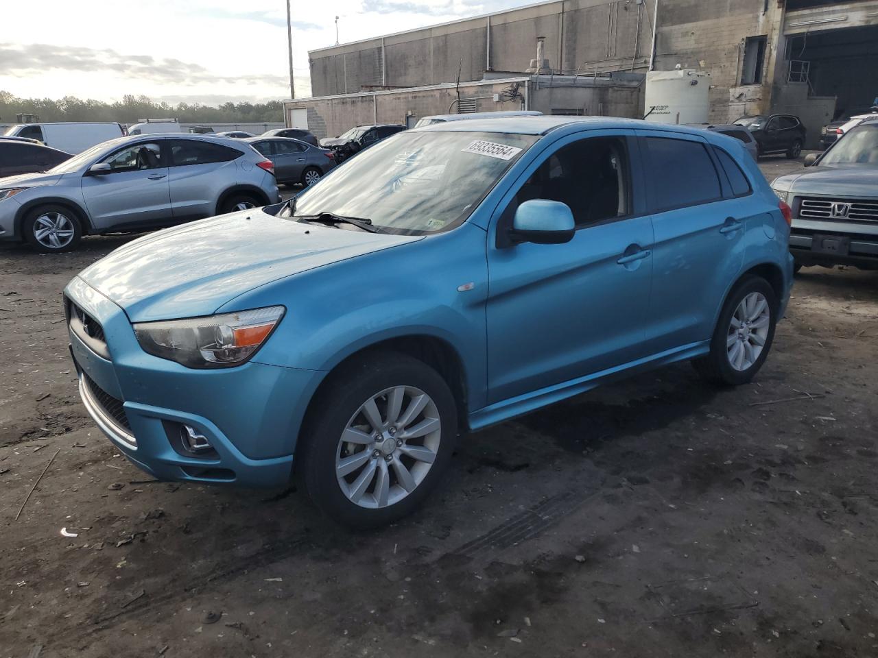 MITSUBISHI Outlander 2011
