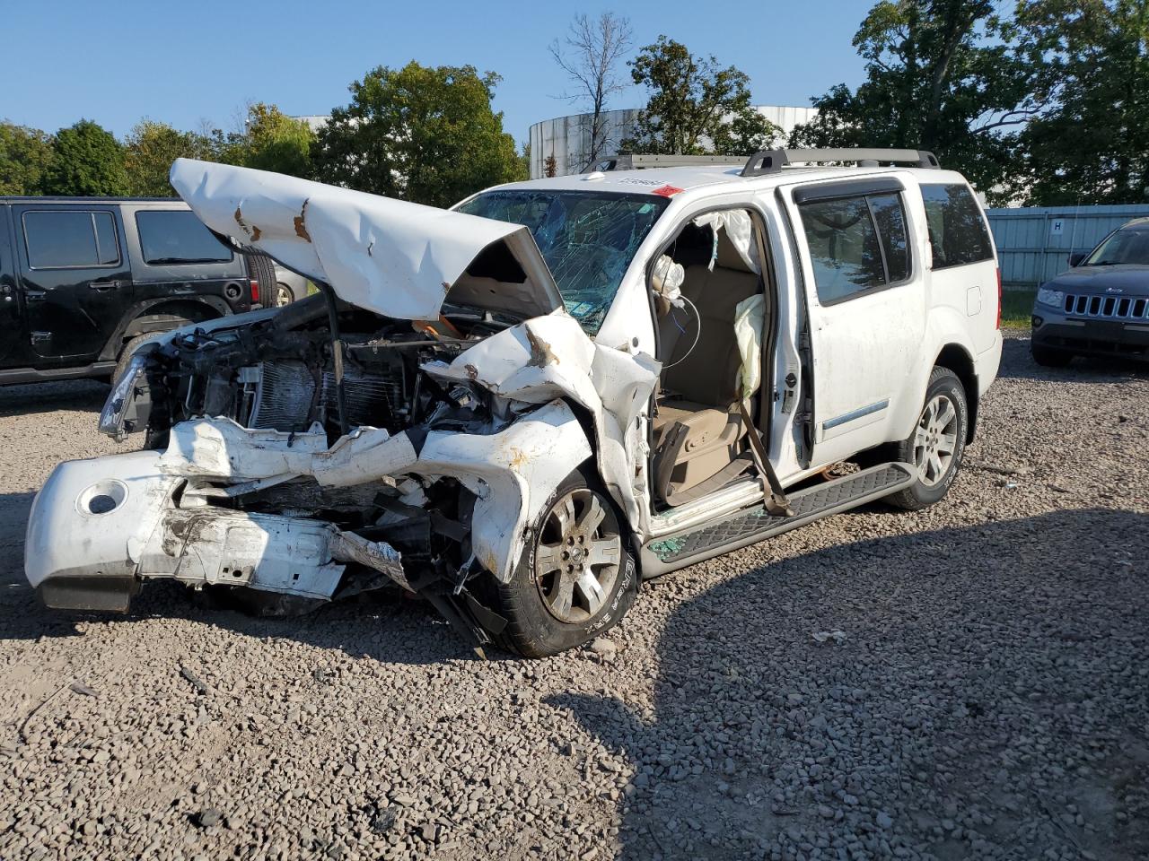 NISSAN PATHFINDER 2011