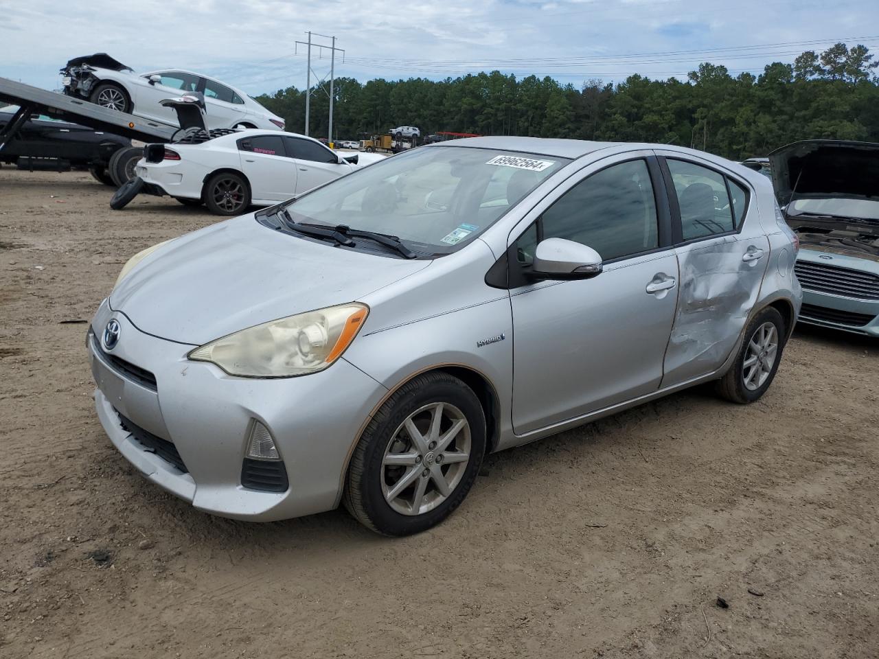 TOYOTA Prius C 2013