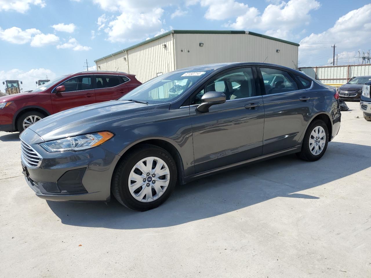 FORD FUSION S 2019