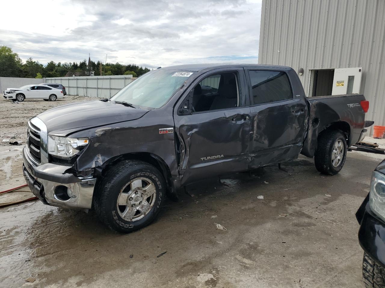 TOYOTA TUNDRA CRE 2011