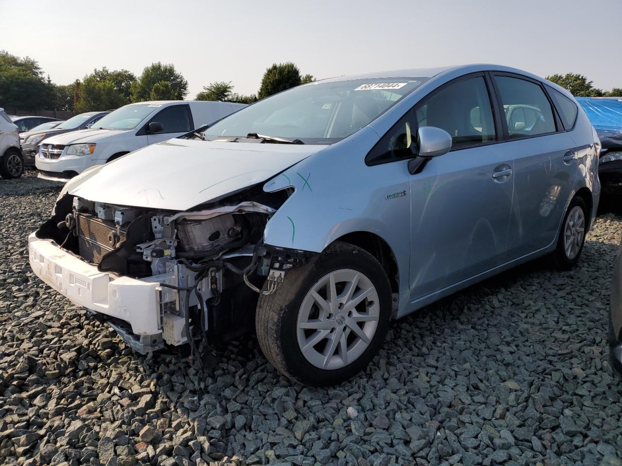 TOYOTA Prius V 2014