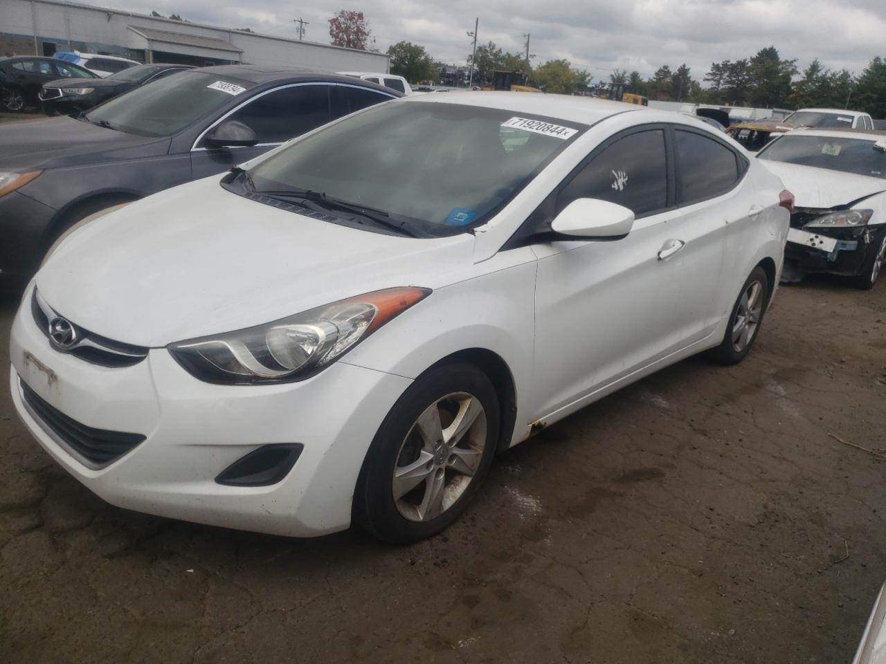 HYUNDAI ELANTRA 2011