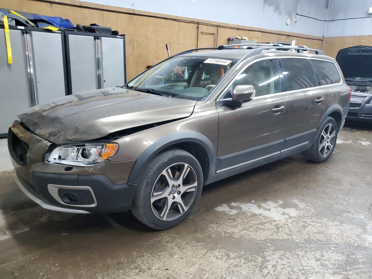 VOLVO XC70 T6 2013