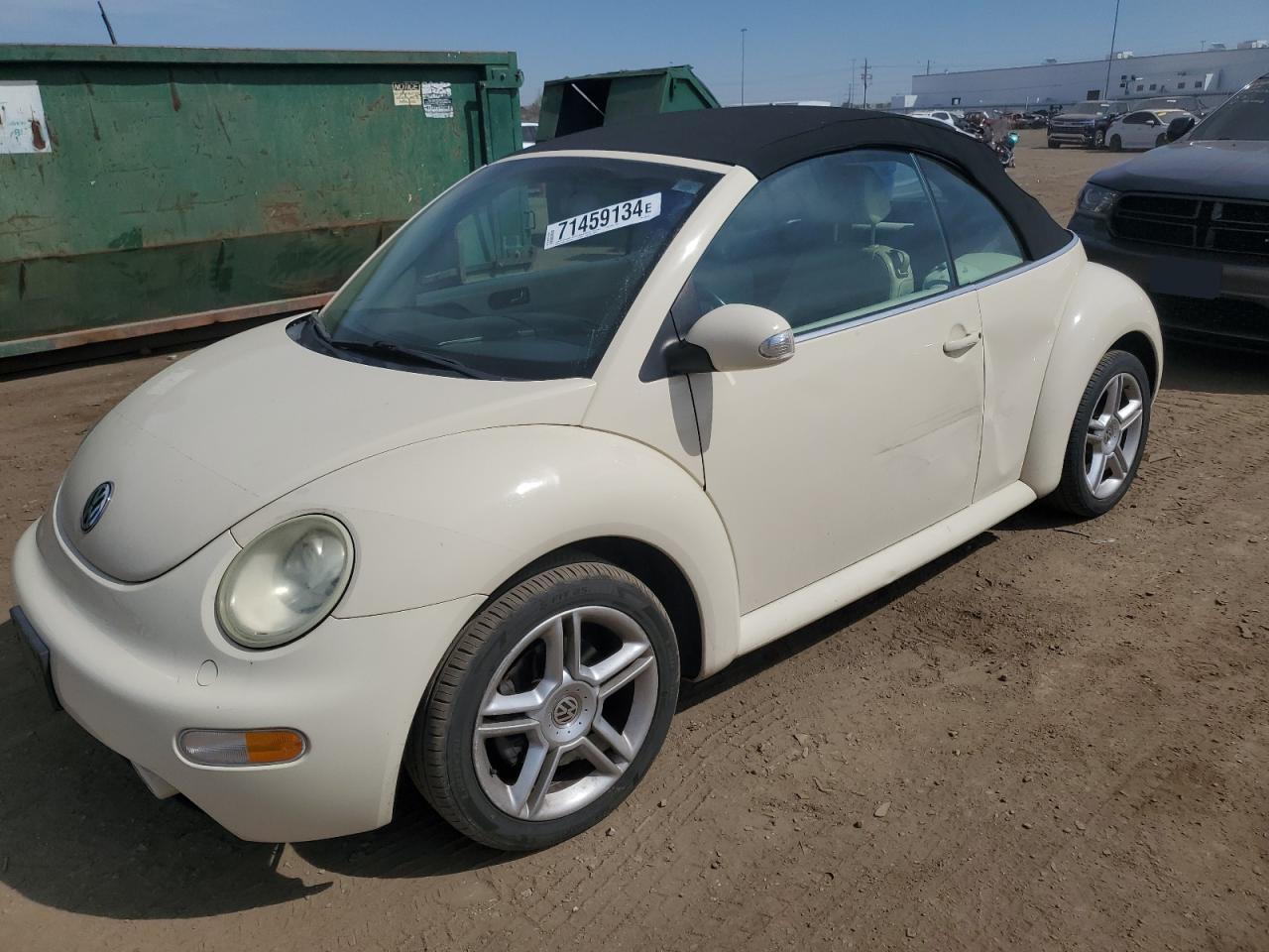 VOLKSWAGEN NEW BEETLE 2004