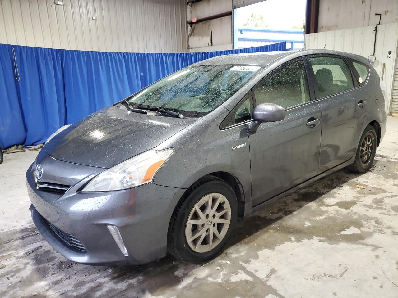 TOYOTA PRIUS V 2012