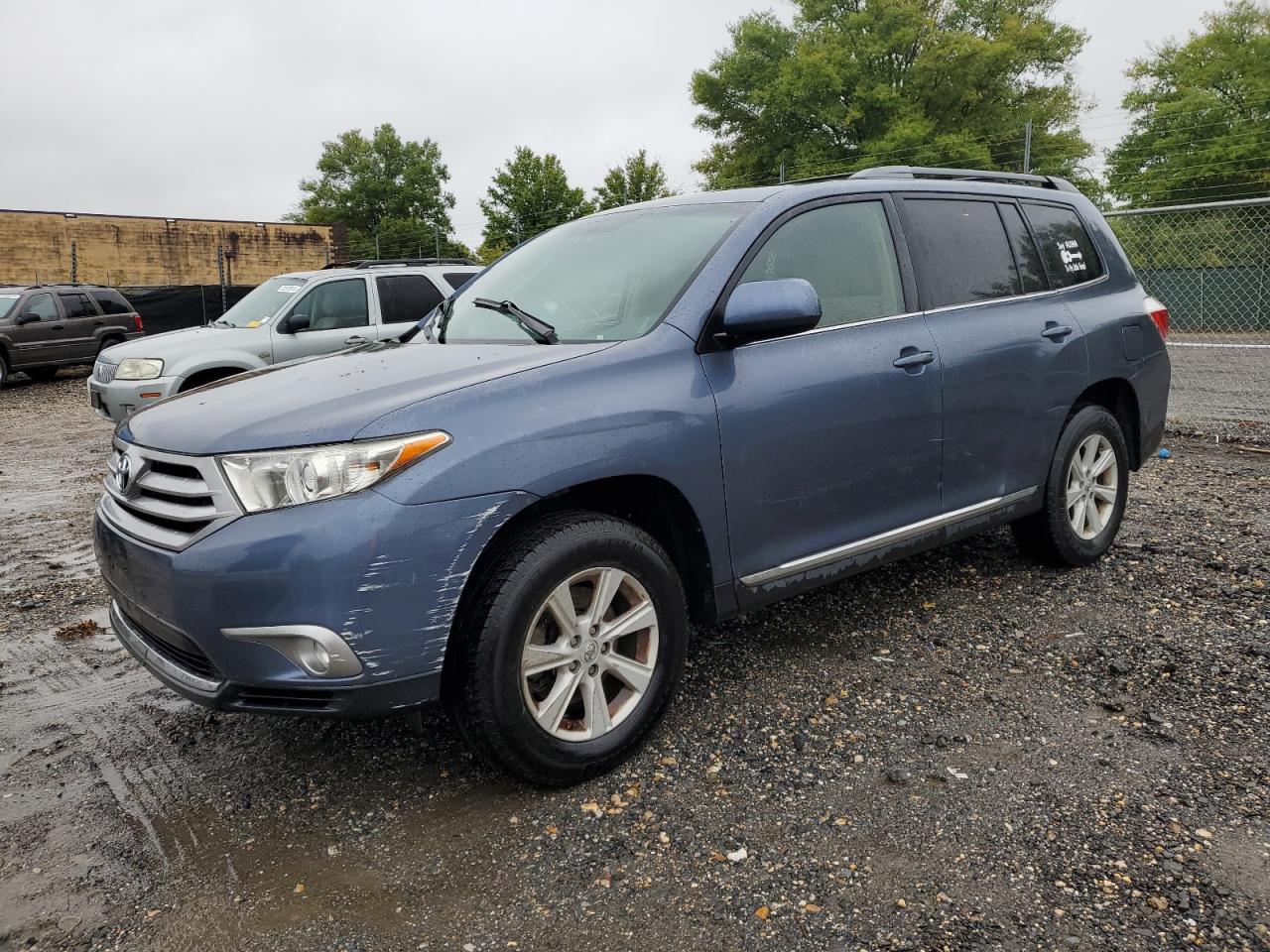 TOYOTA HIGHLANDER 2013