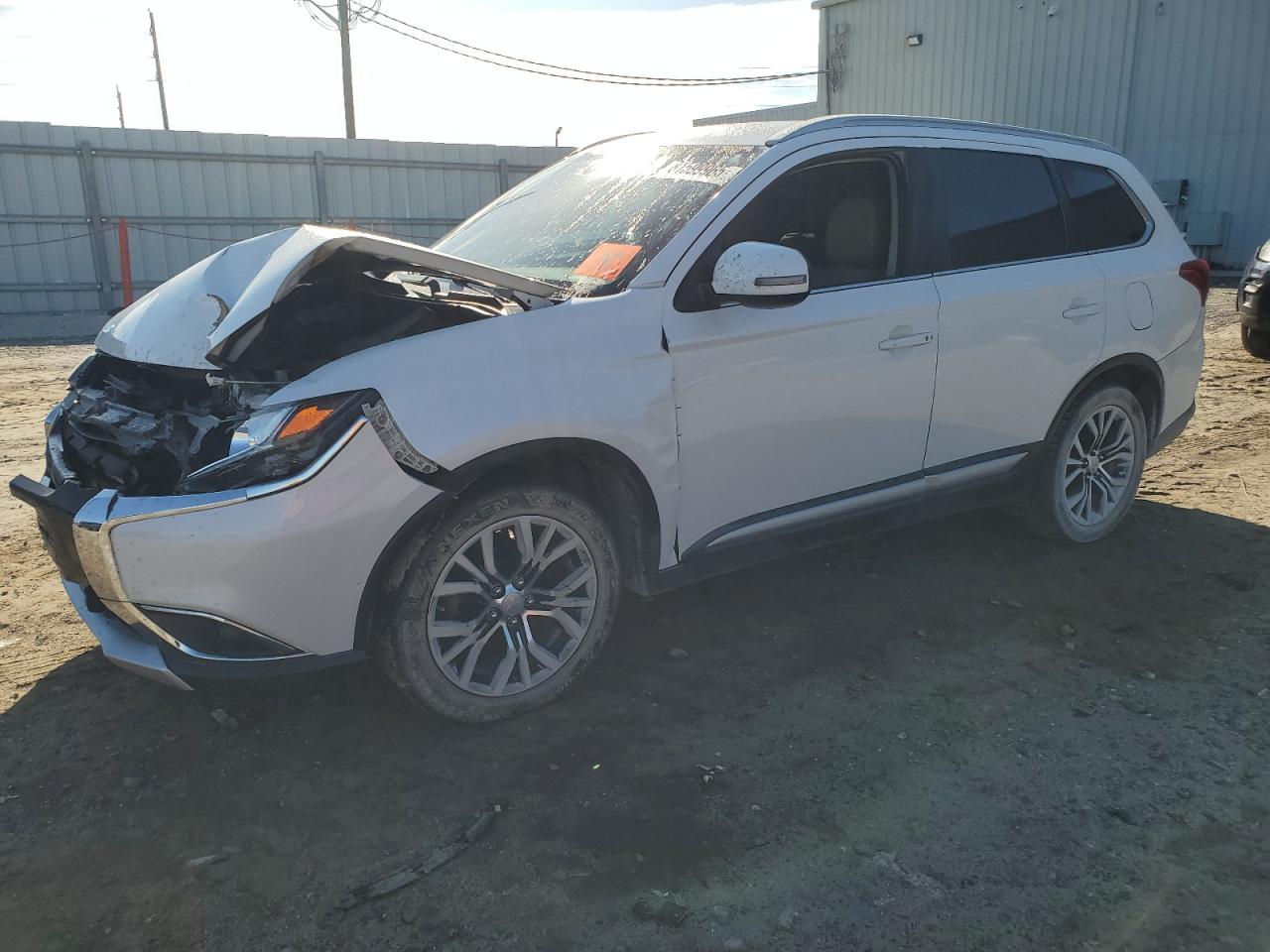 MITSUBISHI OUTLANDER 2017