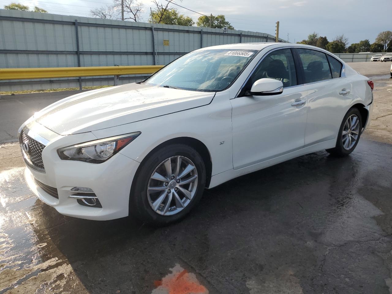 INFINITI Q50 BASE 2014