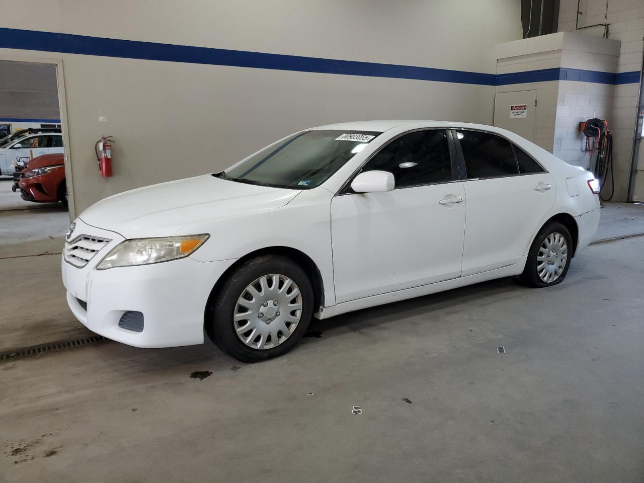 TOYOTA CAMRY BASE 2011
