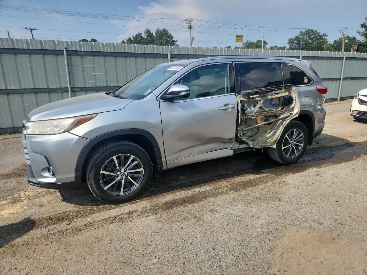 TOYOTA HIGHLANDER 2017
