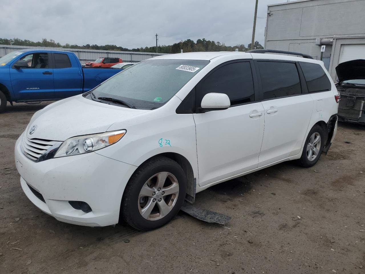 TOYOTA SIENNA 2017